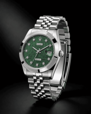 Geometric Pattern Dial Crystal Date Men’s Watch